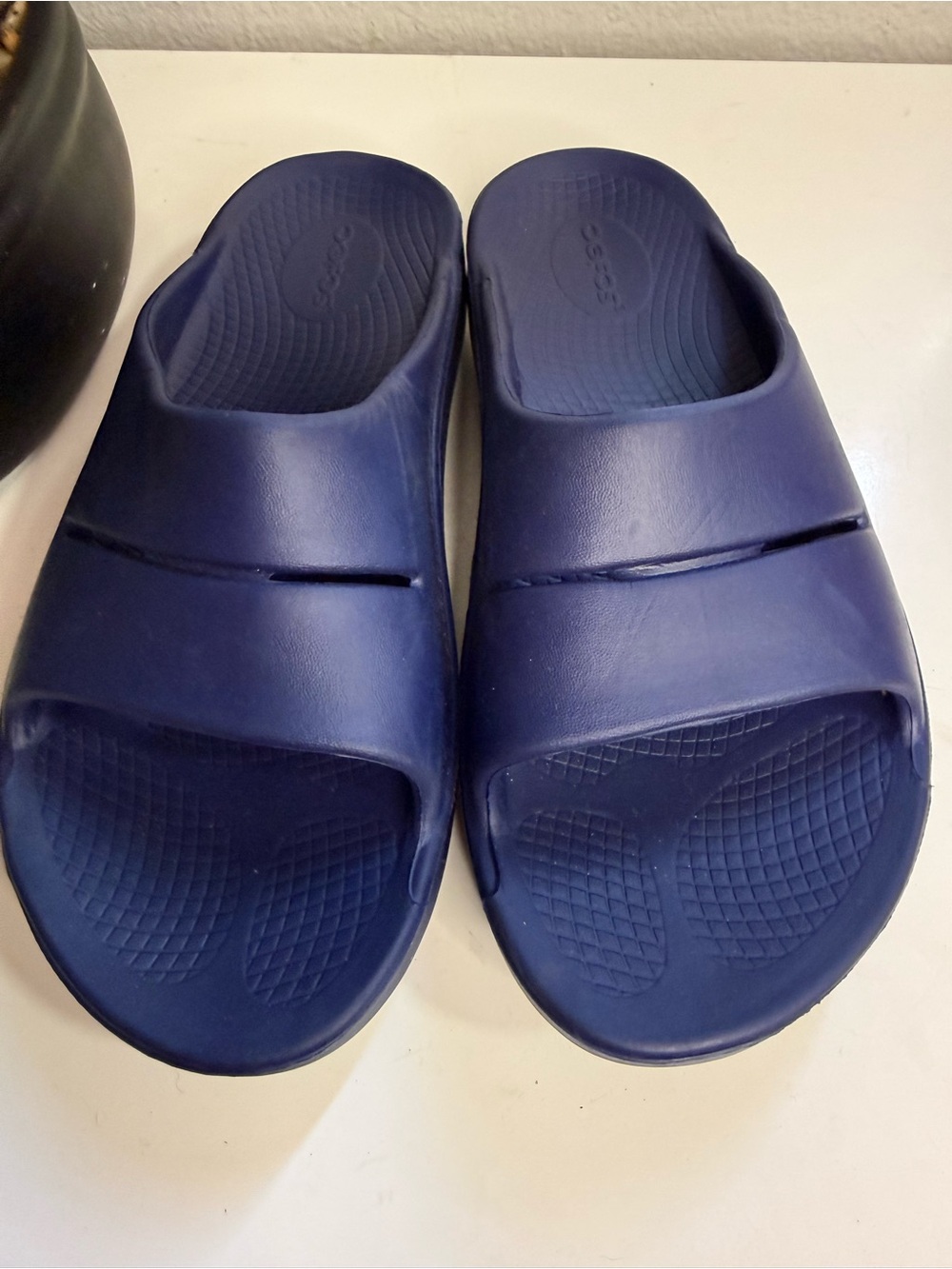 OOFOS OOah sandals women size 8 Navy Slide Recovery Sandals - Deep Navy Blue